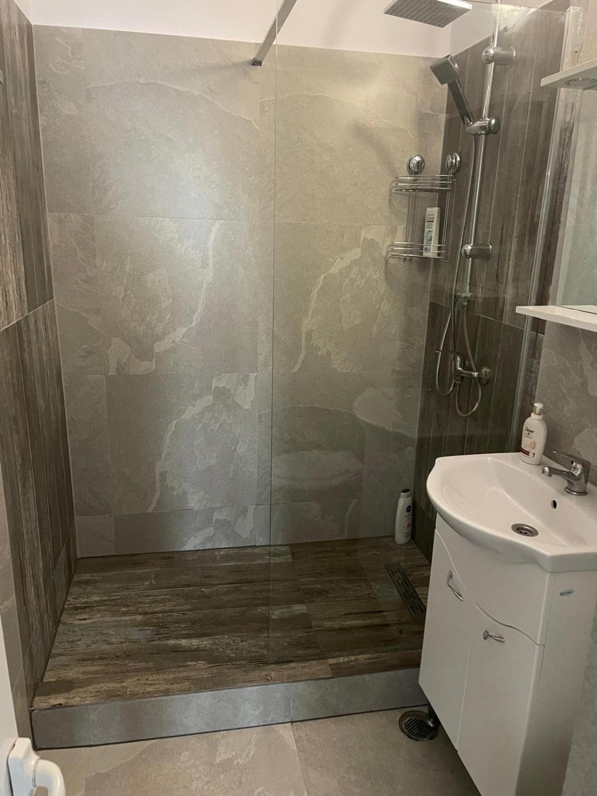 Concept Home Valcea Râmnicu Vâlcea Eksteriør bilde